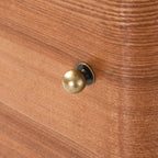 Karl - Mesita de noche 1 cajón/1 puerta con bordes redondeados - Madera oscura