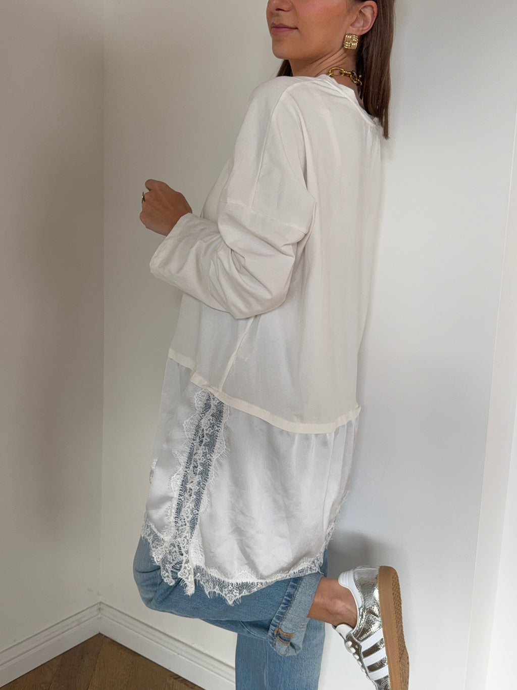 T-Shirt | Alena White
