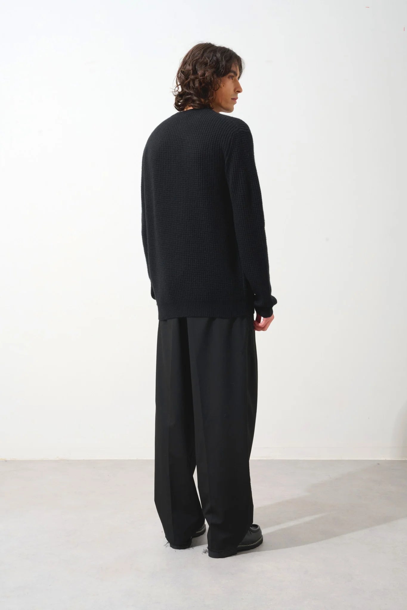 4-Ply Round Neck Jumper - Aksel - Black