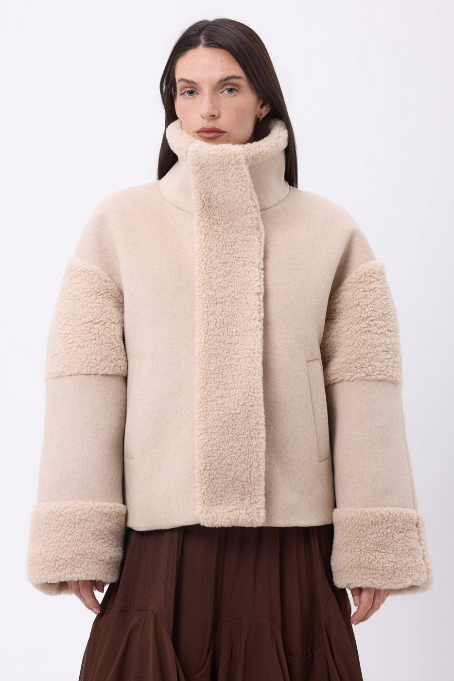 Chaqueta de lana y piel de oveja Alaska - gris beige - mujer
