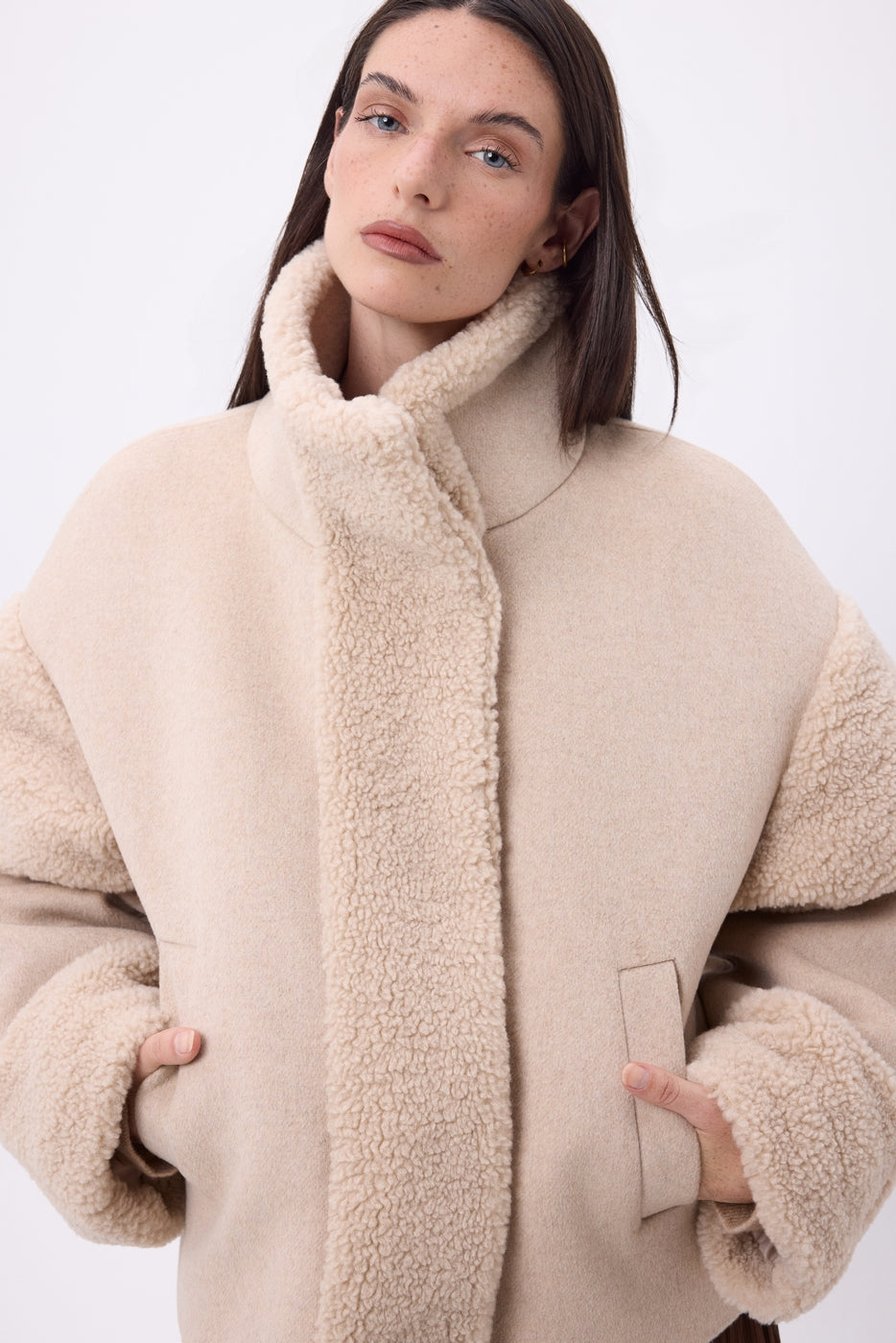 Chaqueta de lana y piel de oveja Alaska - gris beige - mujer