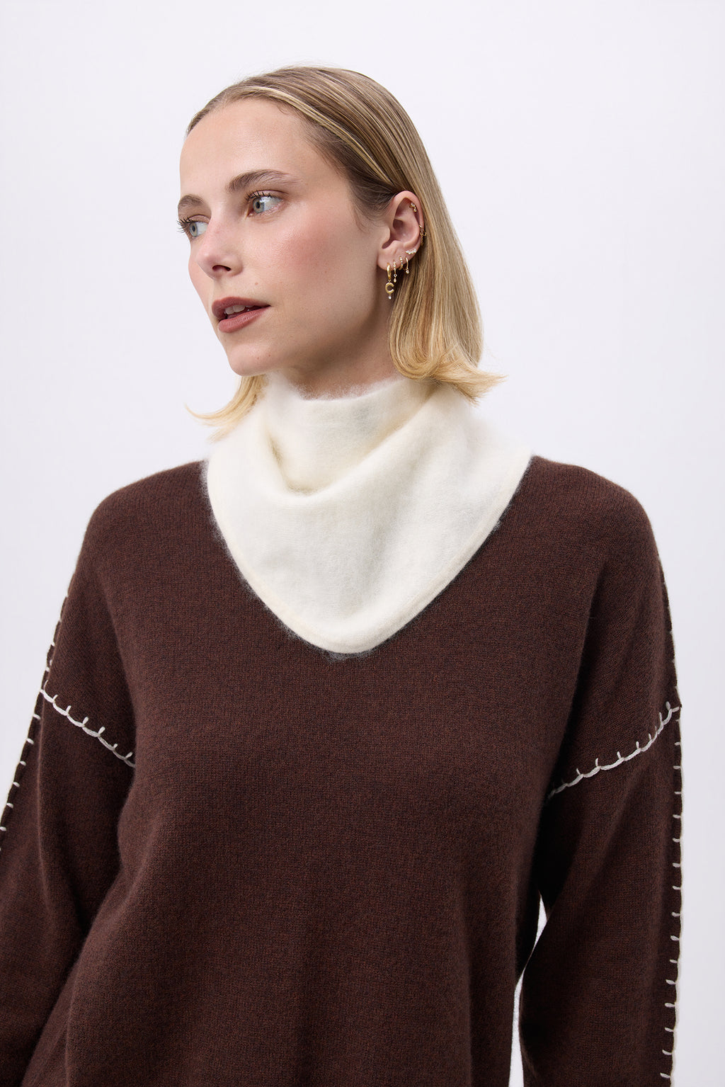 Trekantet bandana – Brushed Cashmere Bandana Amel - Hvid - Dame