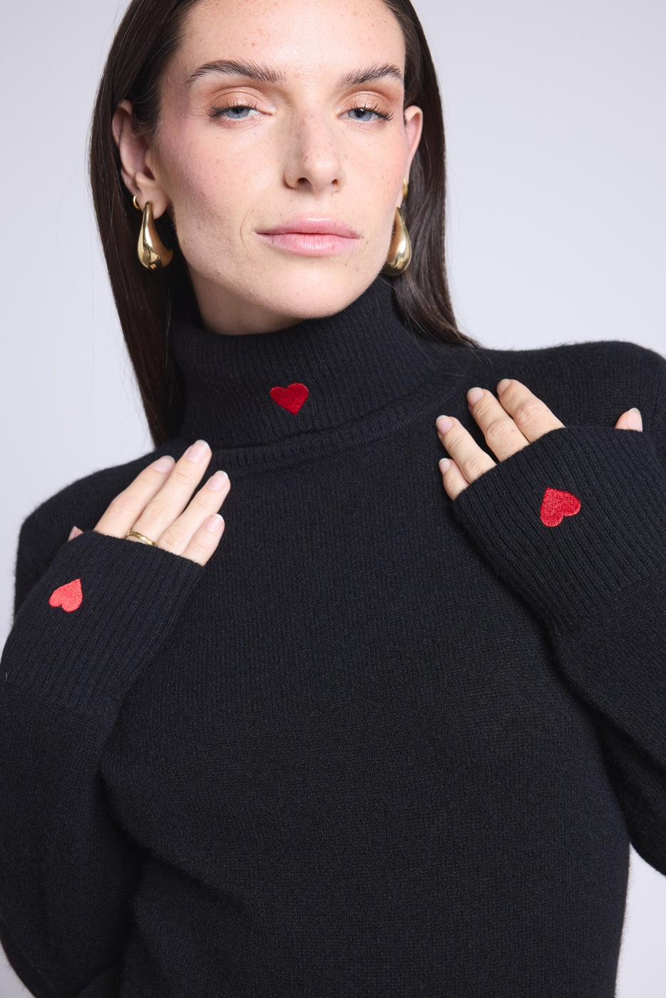 Pull Col Roule Cœur Broderie Anny - Noir Rouge - Femme