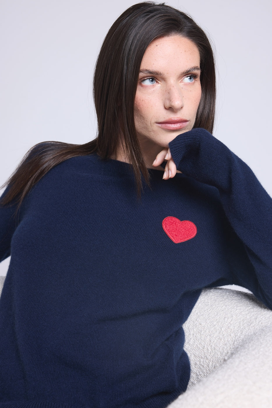 Jersey de cuello redondo con corazón y pompón Anubis - Azul marino rojo - Mujer