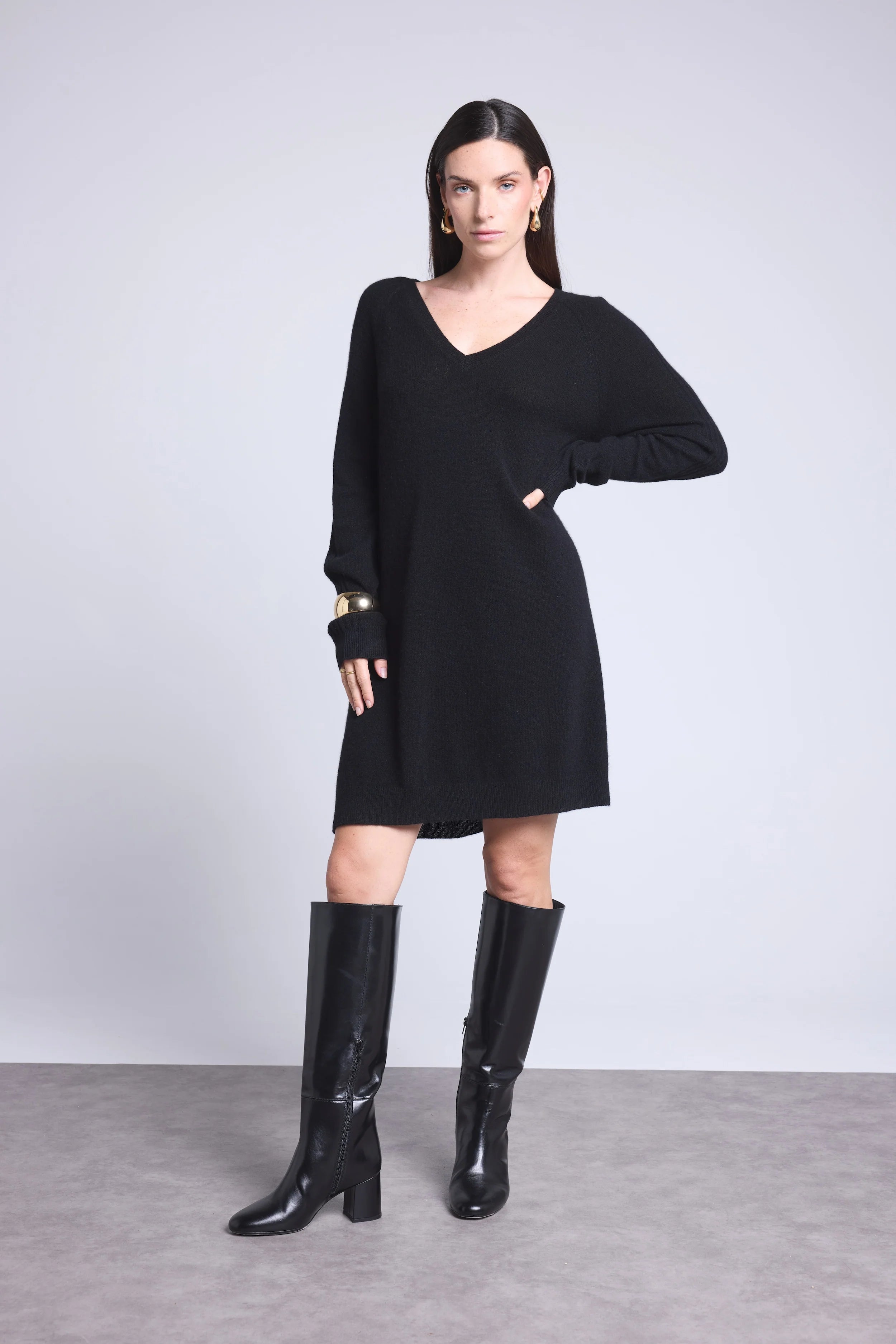 Vestido con cuello en V April - Negro - Mujer
