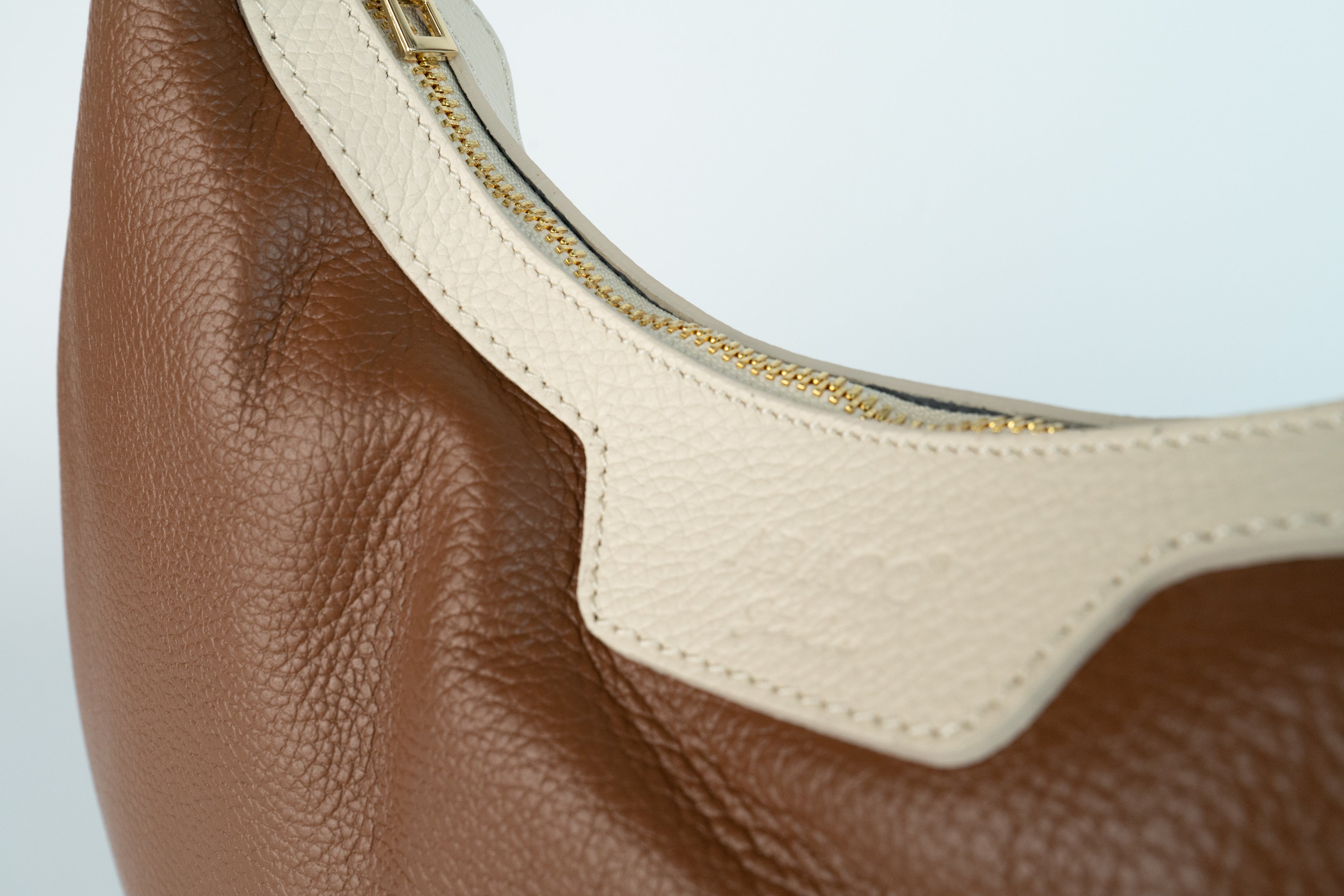 Siana Crossbody Bag - Off White/Camel