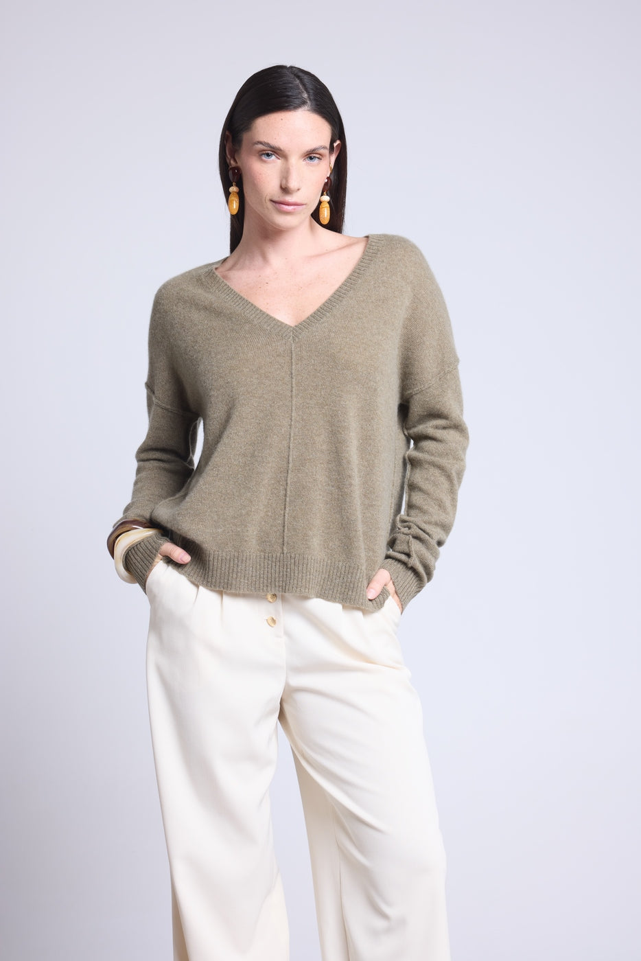 Jersey oversize de cuello en V con costuras Aura - Verde caqui - Mujer