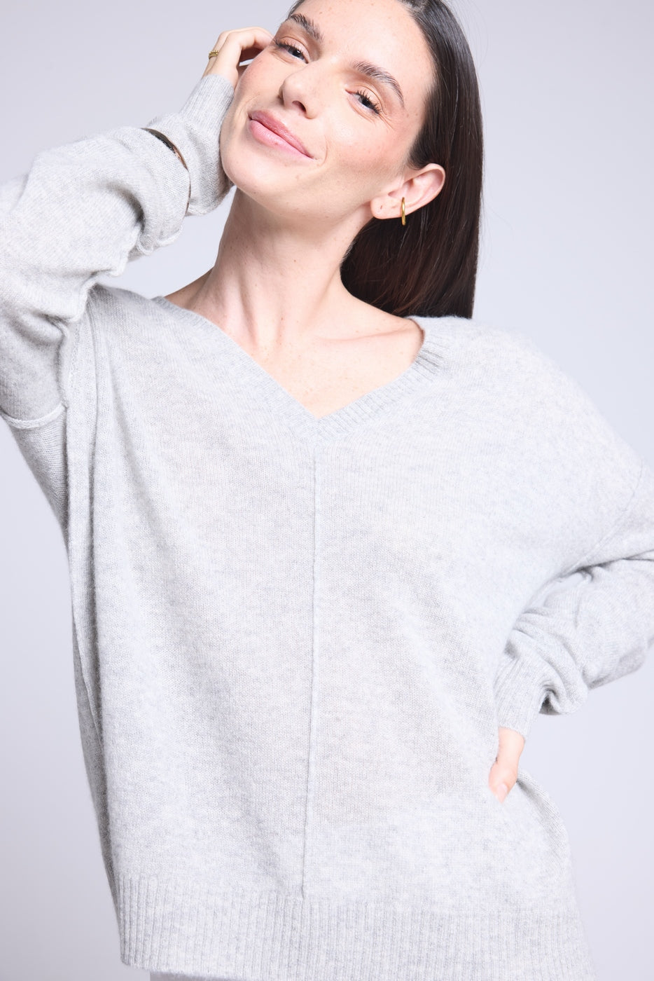 Jersey oversize de cuello en V con costuras Aura - Gris claro - Mujer