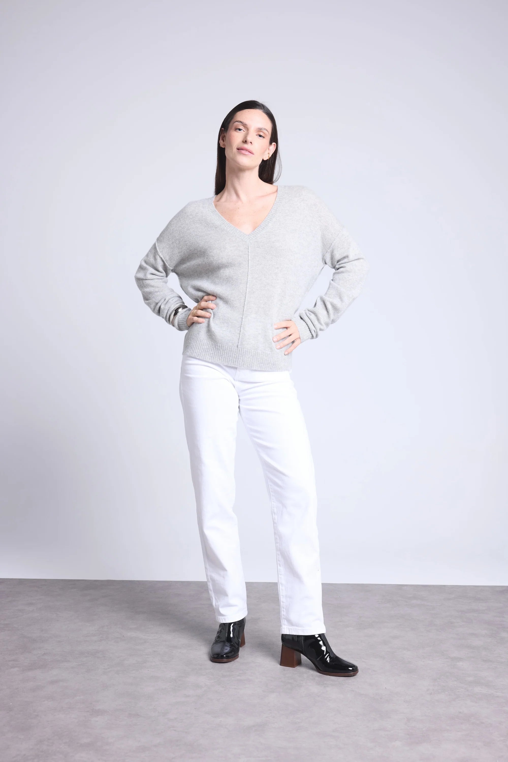 Jersey oversize de cuello en V con costuras Aura - Gris claro - Mujer