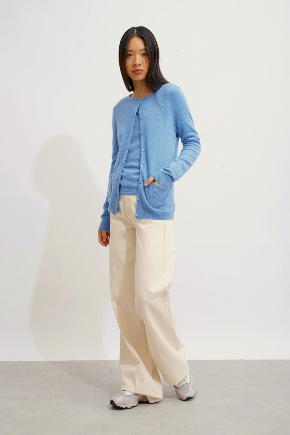 Round Neck Cardigan - Caron - Sky