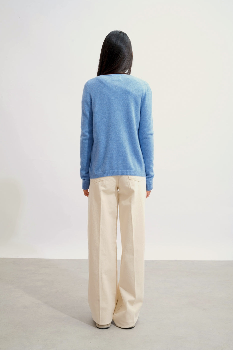 Round Neck Cardigan - Caron - Sky