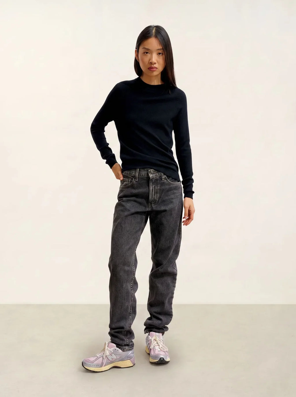 Round Neck Jumper - Ecrin - Black