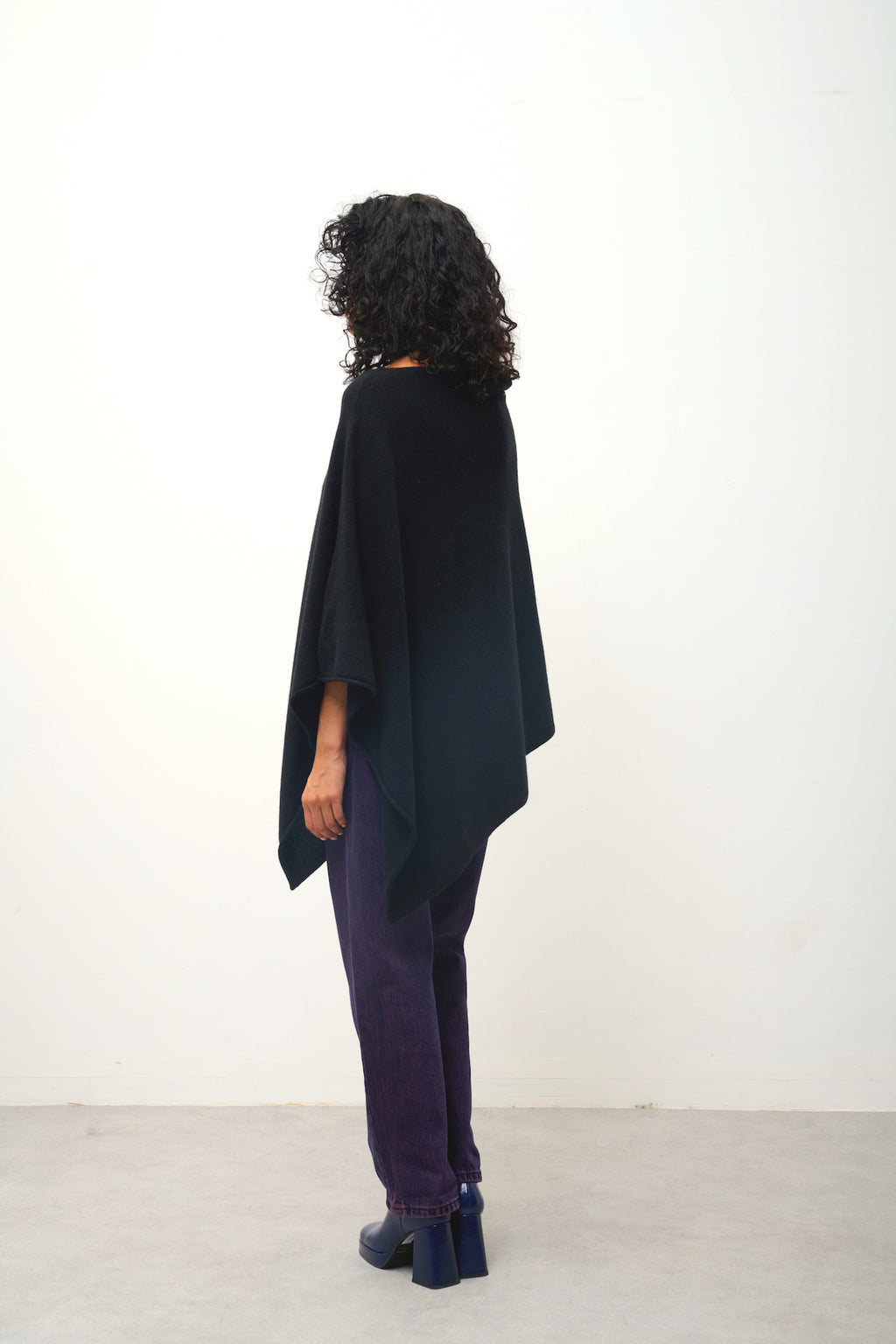 Poncho - Carra - Black