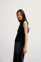 Sleeveless Roll-Neck Jumper - Capucin - Black