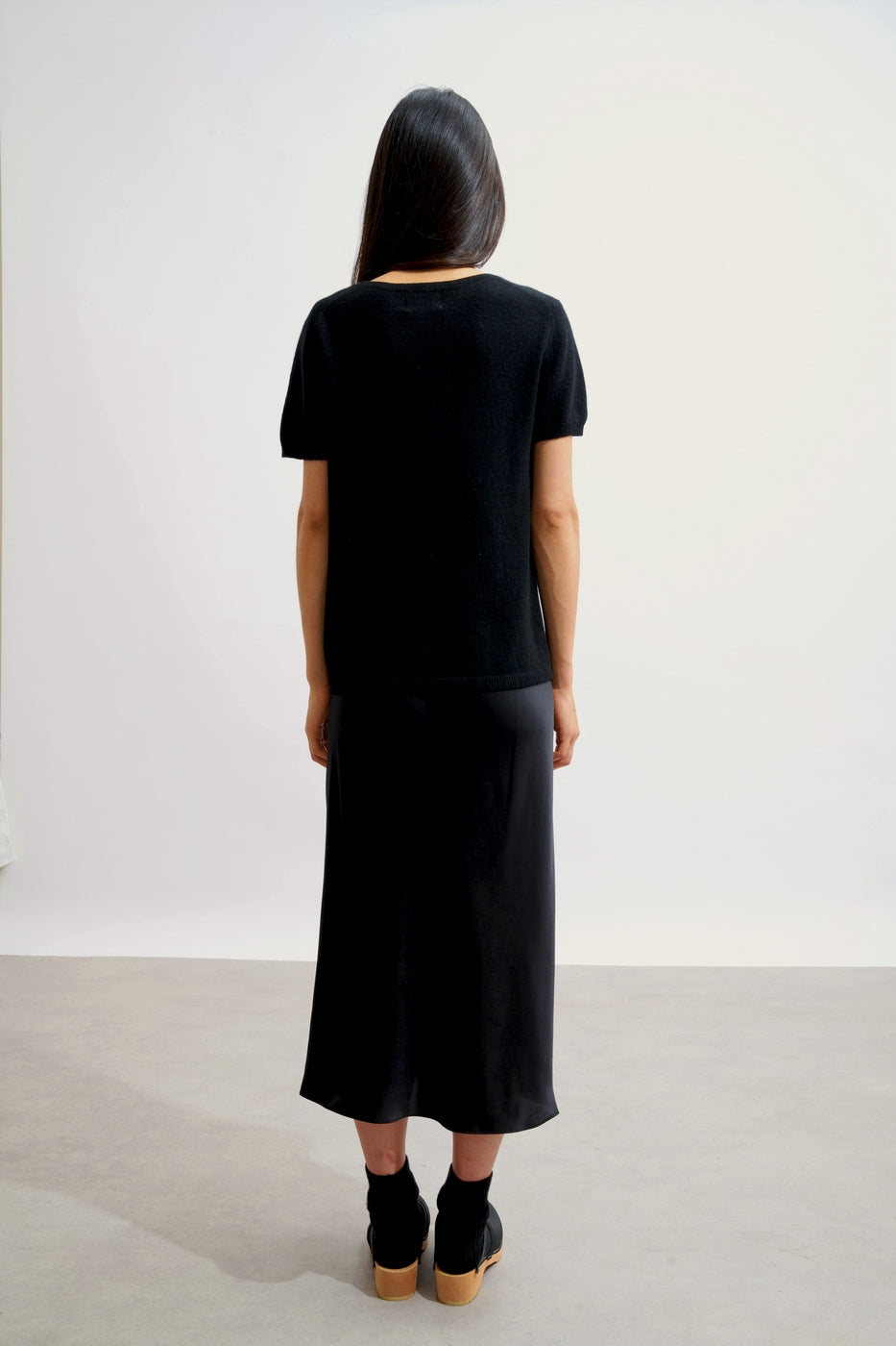 V-Neck T-Shirt - Kali - Black
