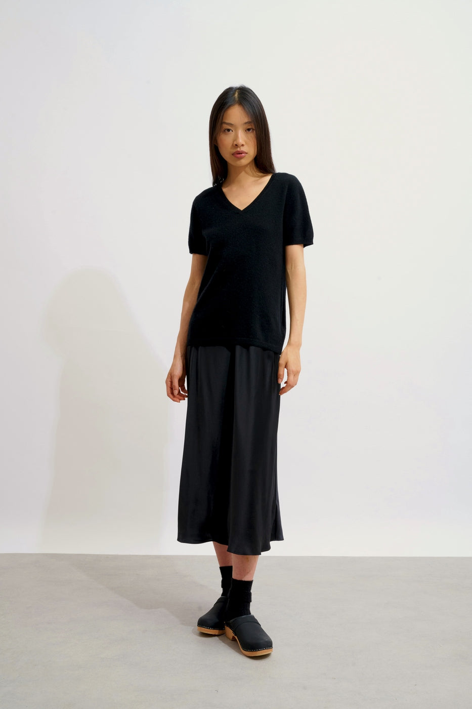 V-Neck T-Shirt - Kali - Black
