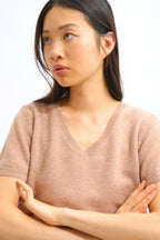 V-Neck T-Shirt - Kali - Mottled Camel