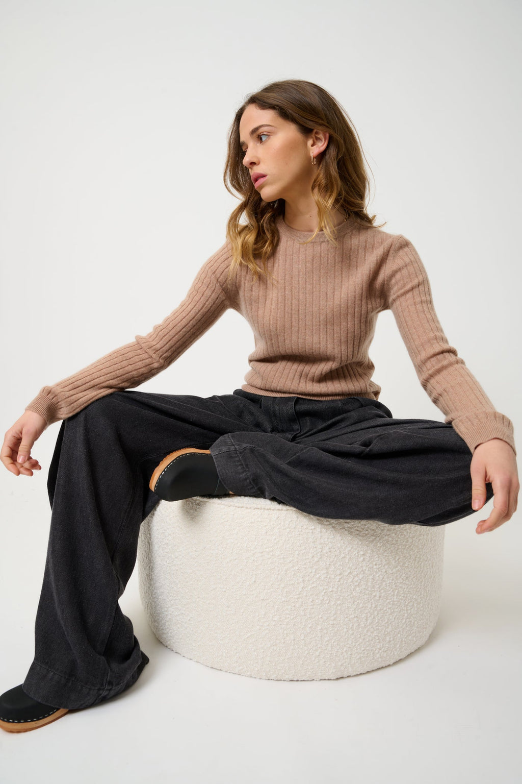 Round-Neck Jumper - Bella - Marl Camel