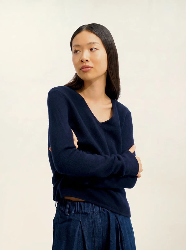4-Ply V-Neck Jumper - Chelsea - Navy Blue