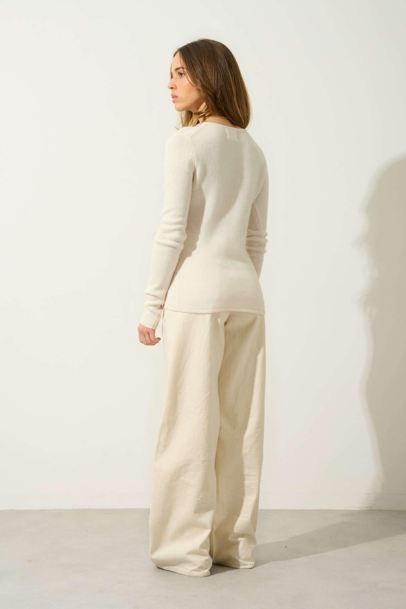 V-Neck 4-Ply Jumper - Chelsea - Ivory