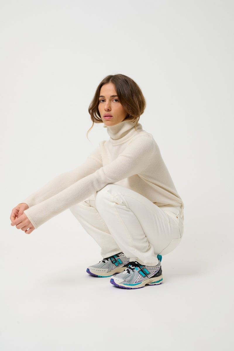 4-Ply Roll-Neck Jumper - Linda - Snow