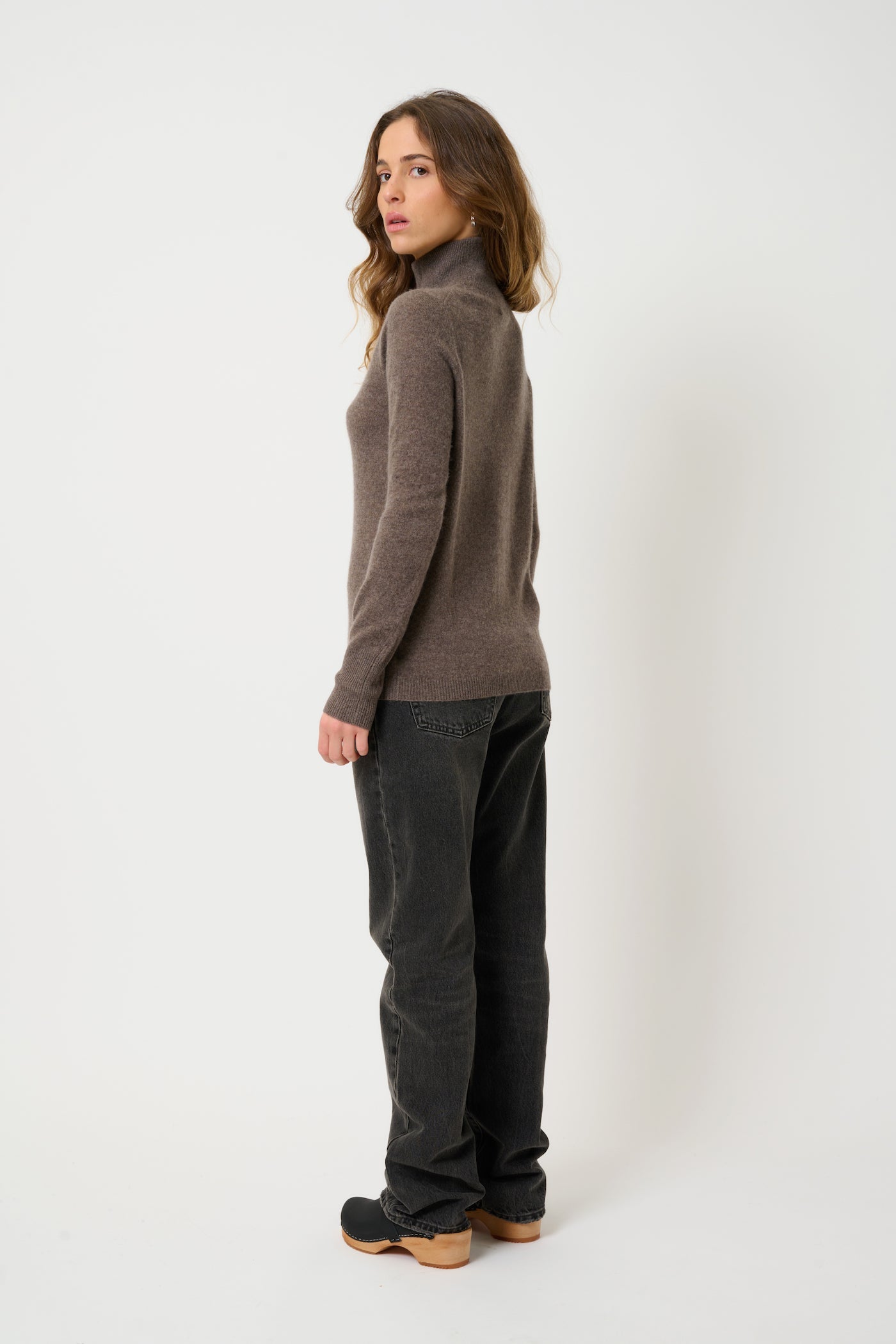 Turtleneck Sweater - Eileen - Brown
