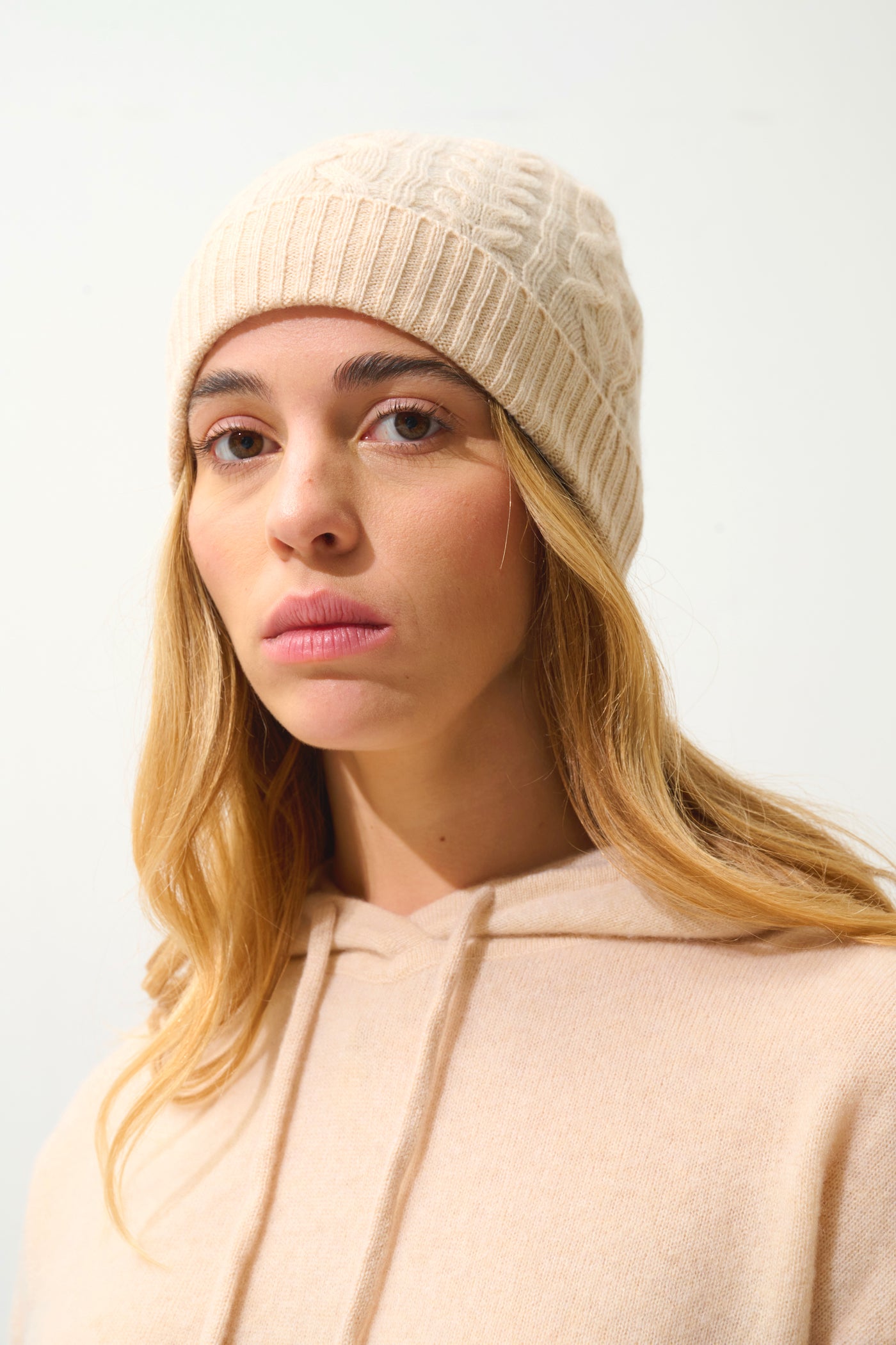 Gorro Scott de 4 hilos - Arena - 100% cachemira de 4 hilos - Unisex