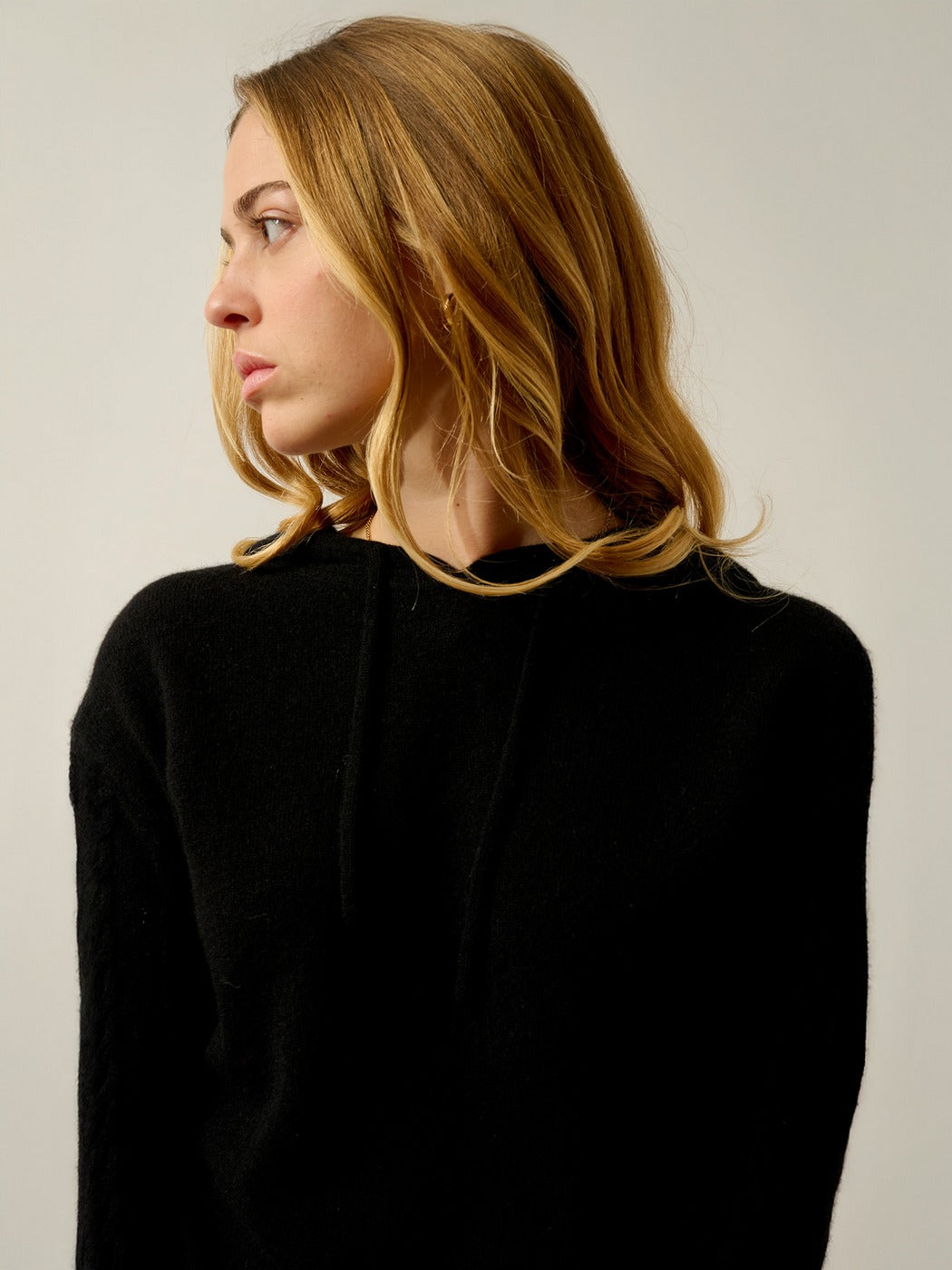Svalinna Hooded Jumper - Black