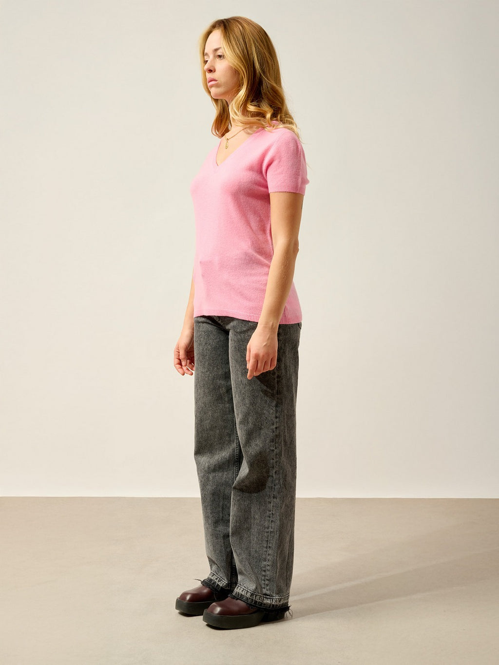 Kali V-Neck T-Shirt - 100% Cashmere, 2-Ply - Candy Pink - Women's
