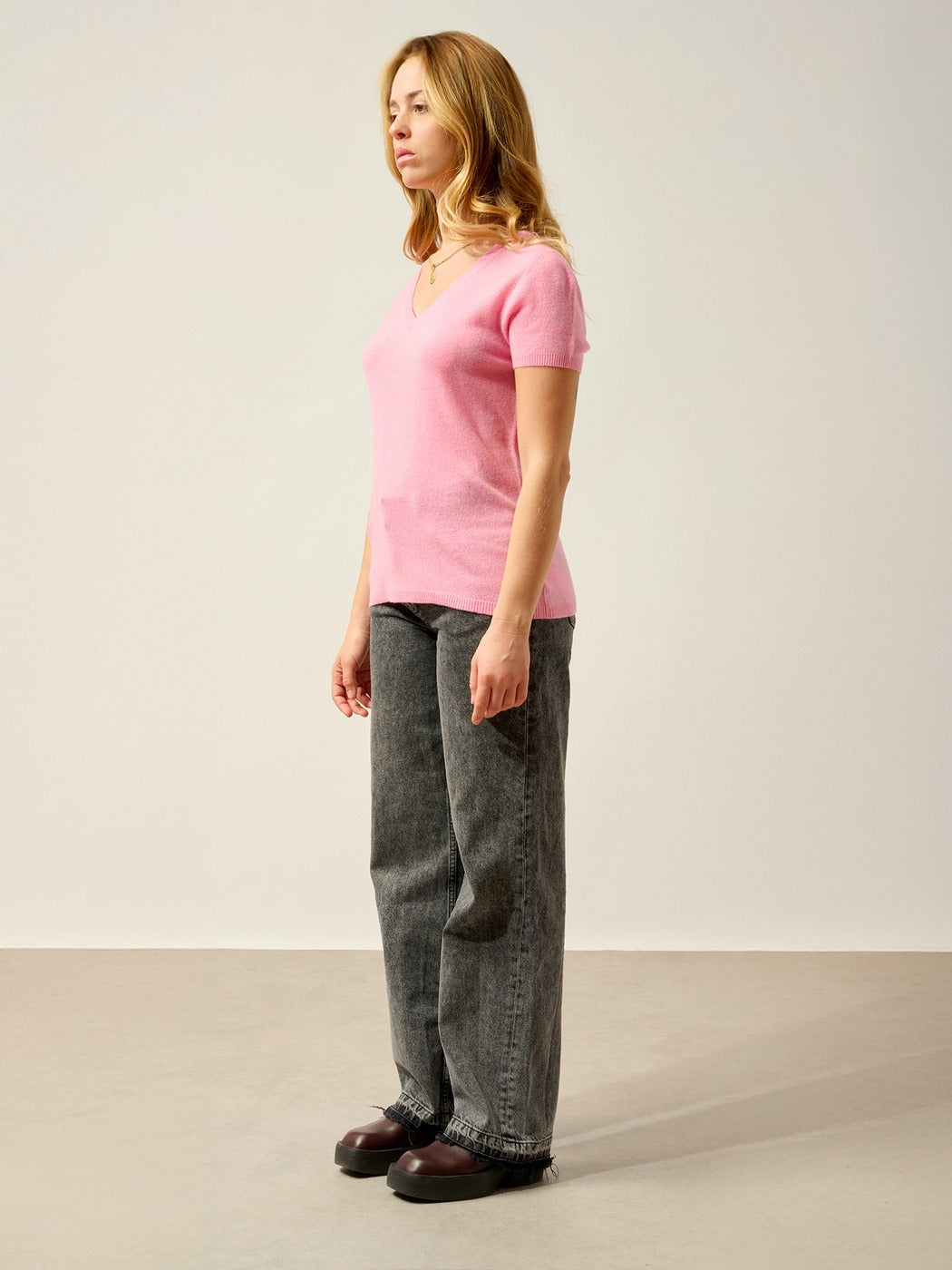 Kali V-Neck T-Shirt - 100% Cashmere, 2-Ply - Candy Pink - Women's