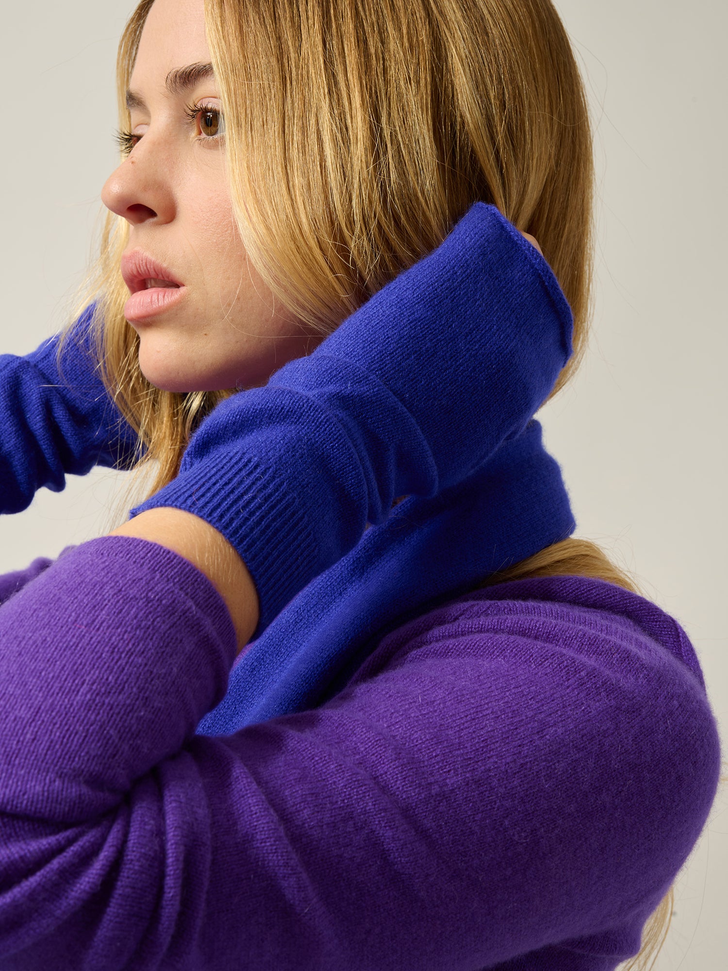 Serre Mittens - Indigo