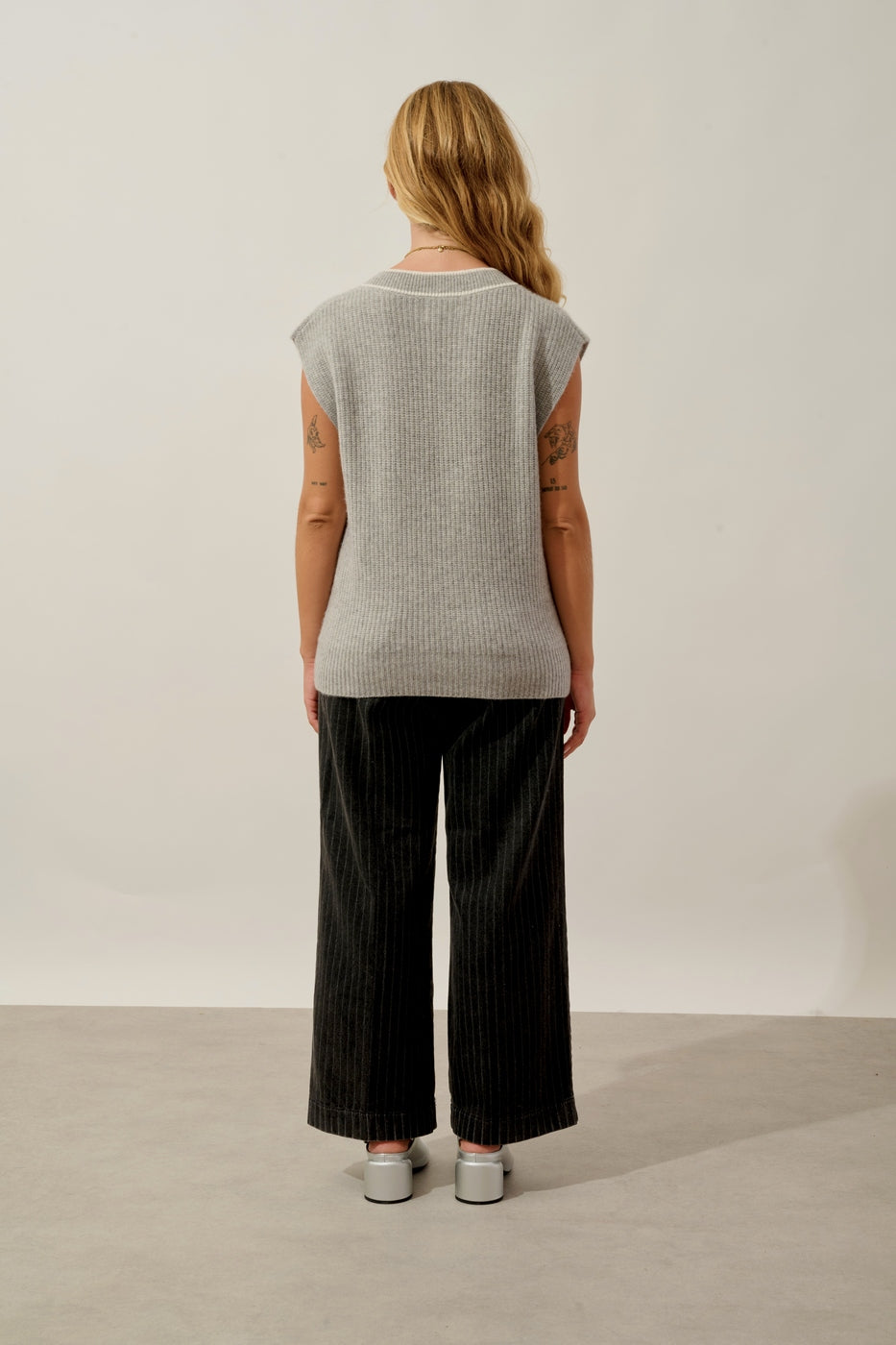 Jersey de cuello en V sin mangas de 4 hilos bicolor - Cami - Nube jaspeada_marfil