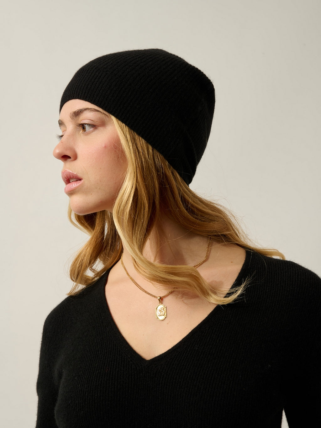 Andrea Beanie - Black