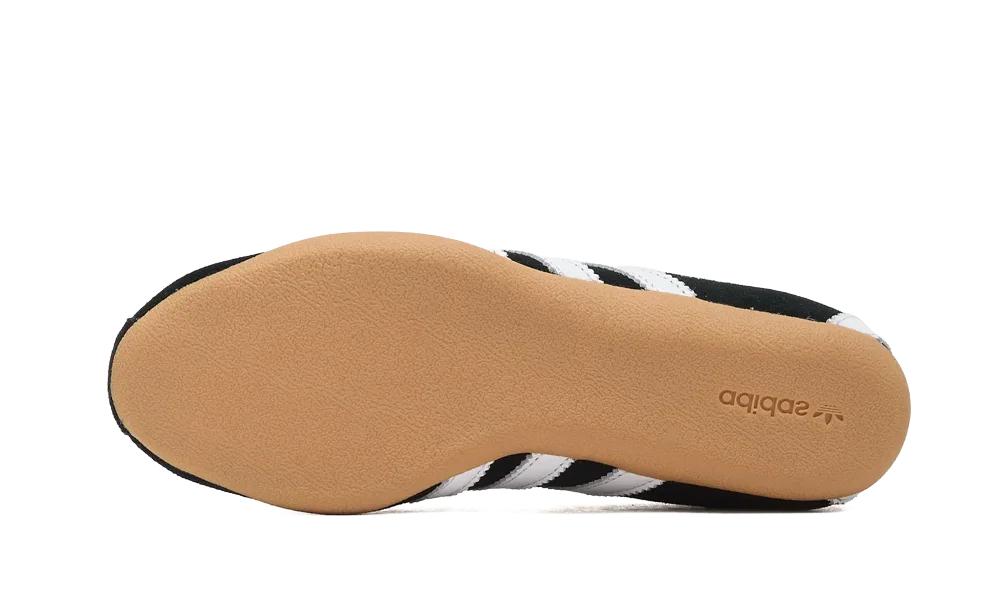 Adidas - Tokyo Core Black Cloud White Gum - Noir