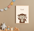 Póster personalizado para niños con dibujo de un mono marrón sonriente y el nombre Raoul en la parte superior.