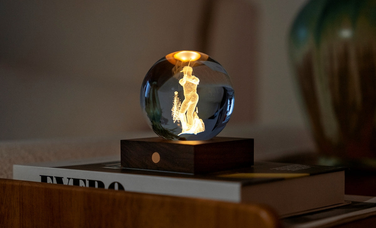 Gingko Design – Amber Crystal Light - Golf, een nachtlampje in de vorm van een kristallen bol