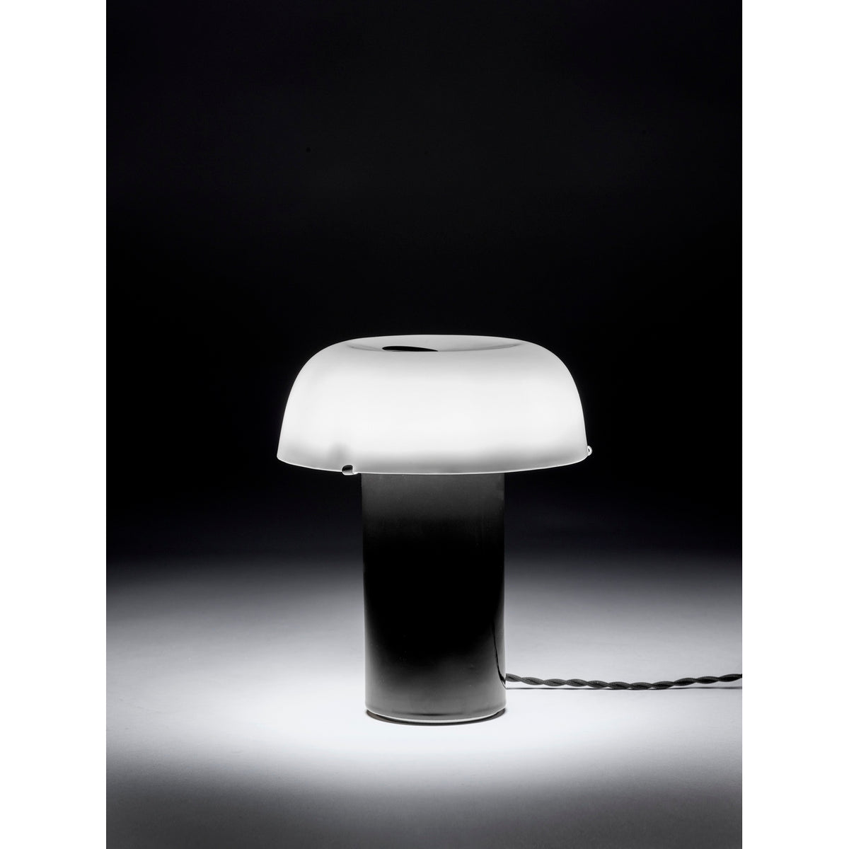 Terres De Rêves - Celine N°2 White/Black Table Lamp - Anita Le Grelle