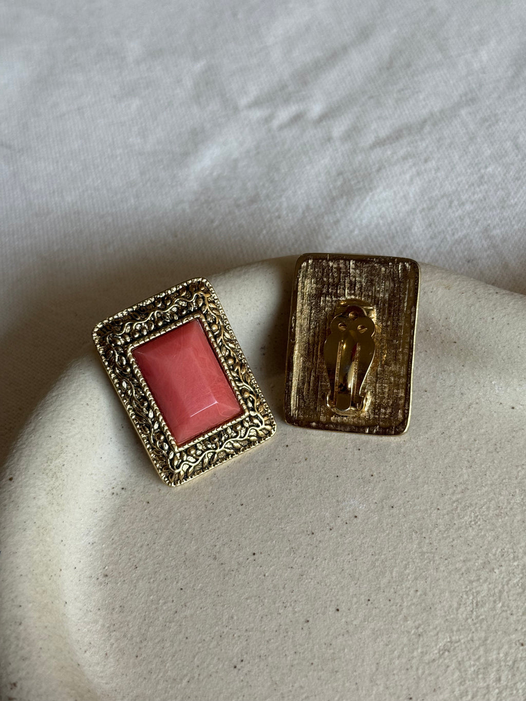 Boucles D’Oreilles Vintage - Rectangles Baroques Cabochons Roses