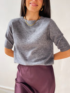 Camiseta de punto gris