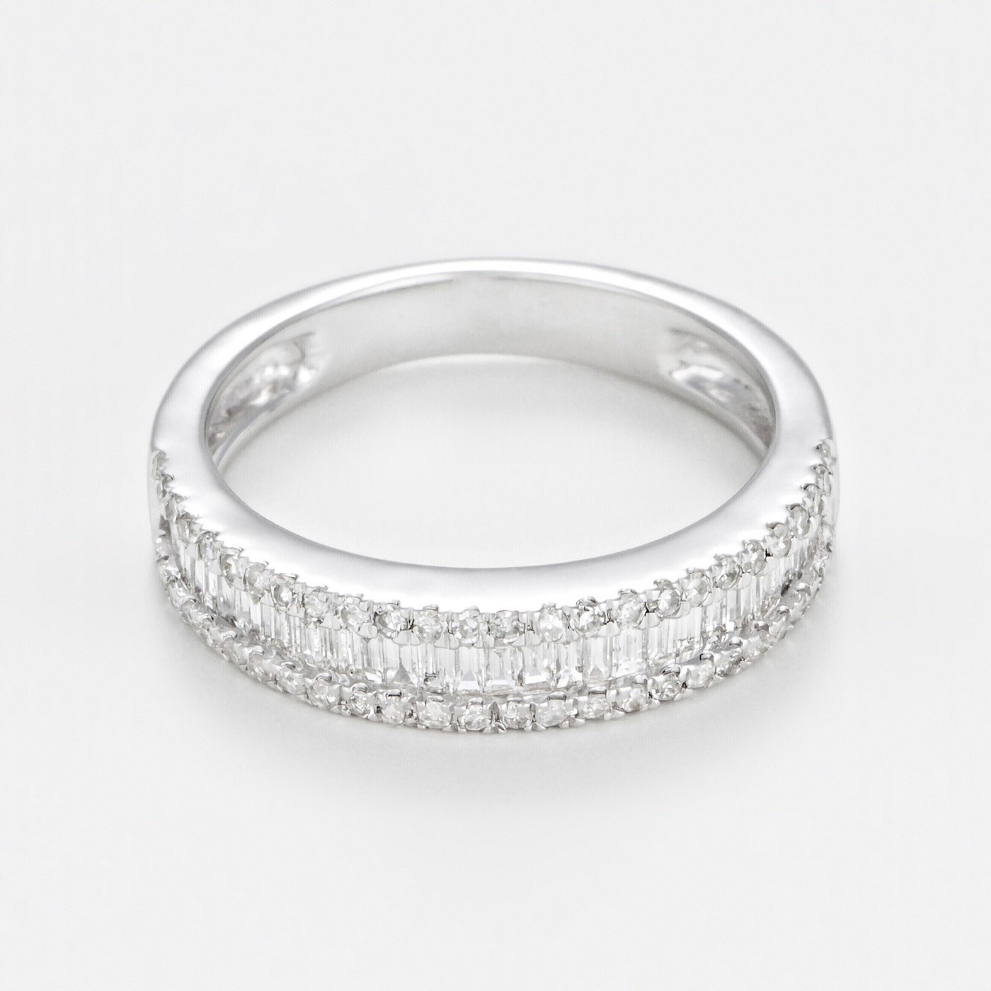 "Marabella" Ring D0.63/81 - 375/1000 White Gold