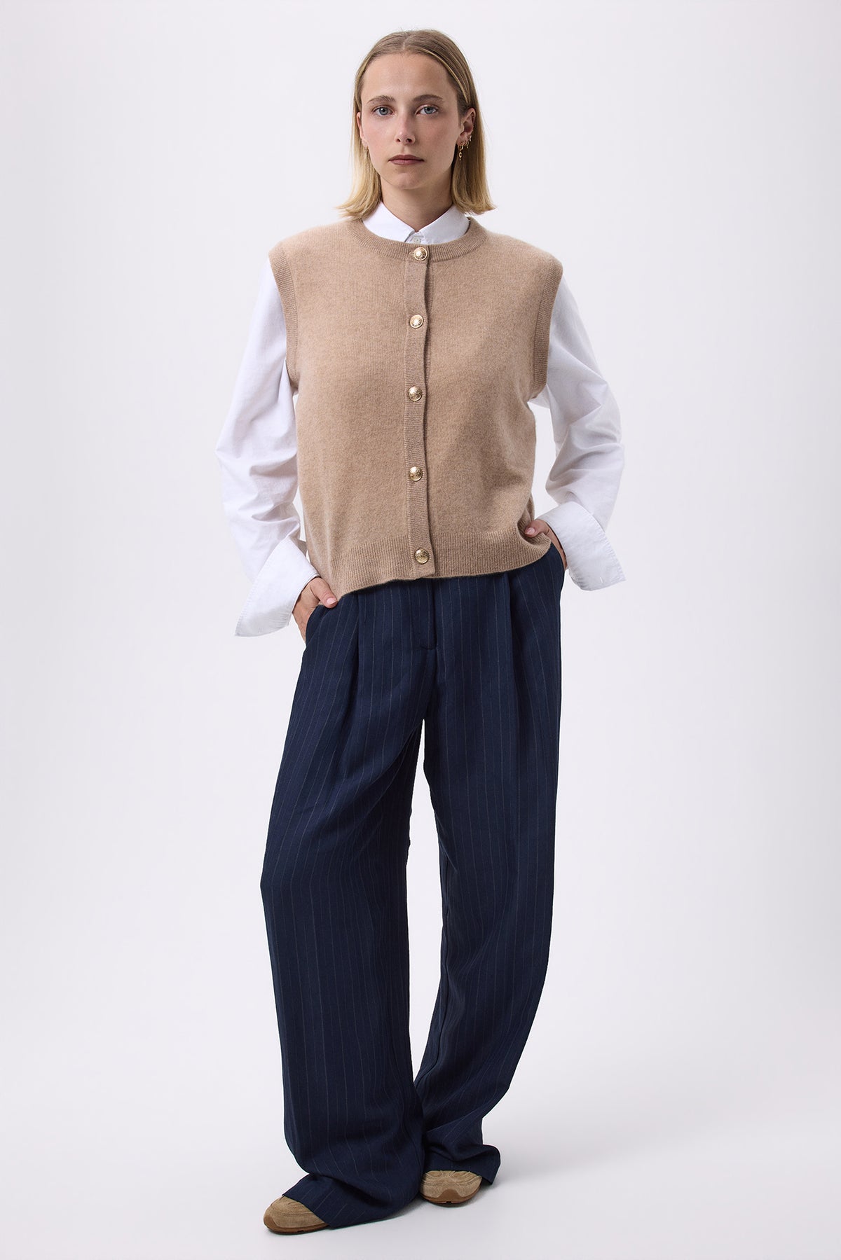 Oversize ærmeløs vest med rund hals og guldknapper Bari - Beige Crème - Dame