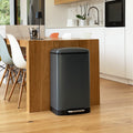 Papelera de cocina con pedal 40L GREENWICH Design Gris mate en acero inoxidable con tapa curva