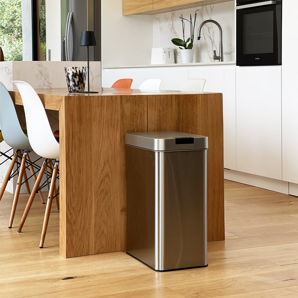 SILVERLAKE Papelera de cocina automática 60L en acero inoxidable con flejes Apertura mariposa de gran capacidad
