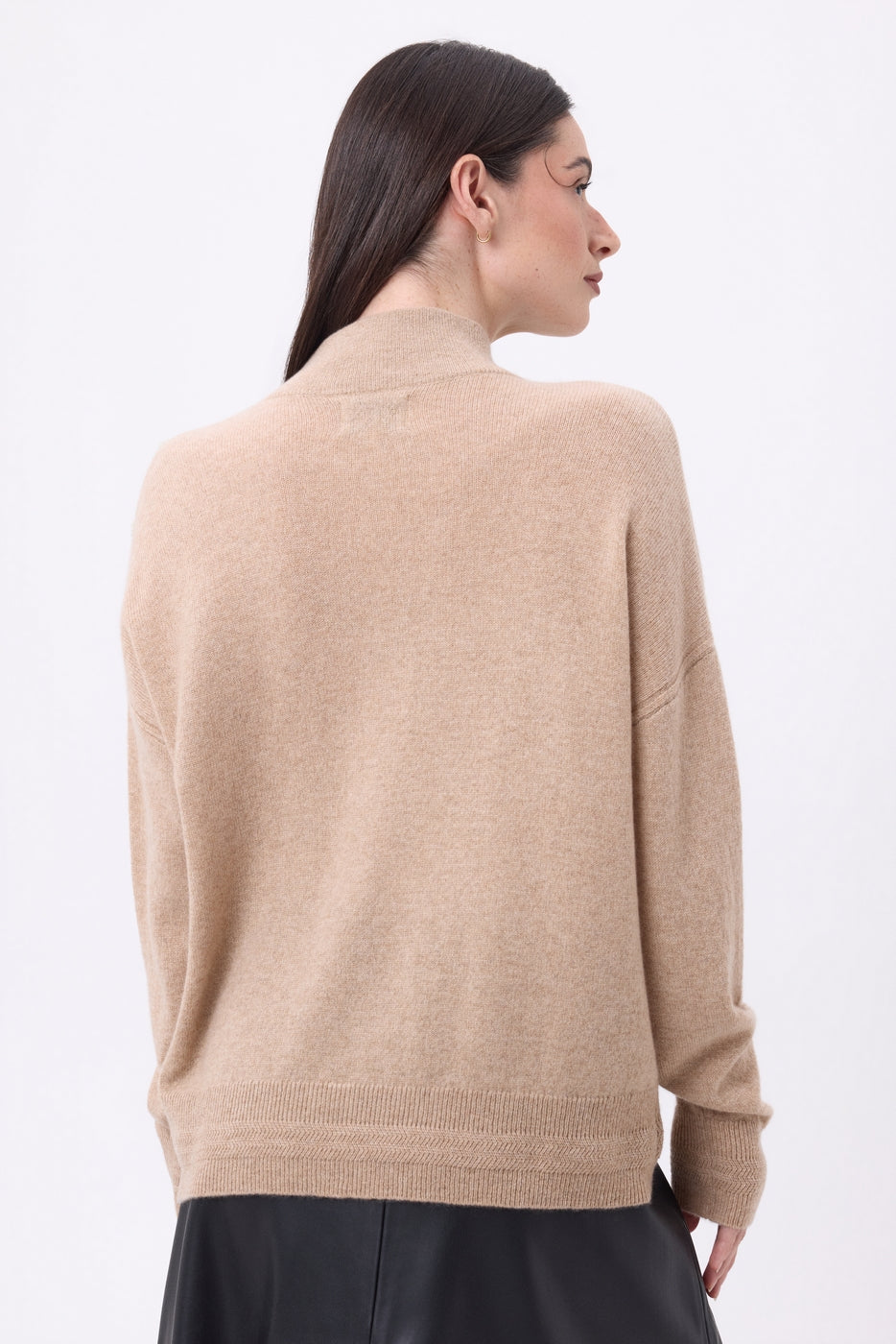 Pull Col Montant A Bijoux Baya - Beige Creme -Boutons Argent - Femme