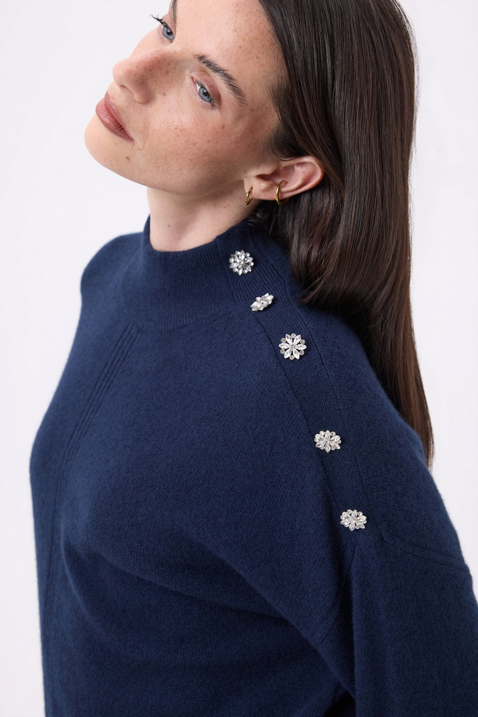Pull Col Montant A Bijoux Baya - Bleu Marine-Boutons Argent - Femme