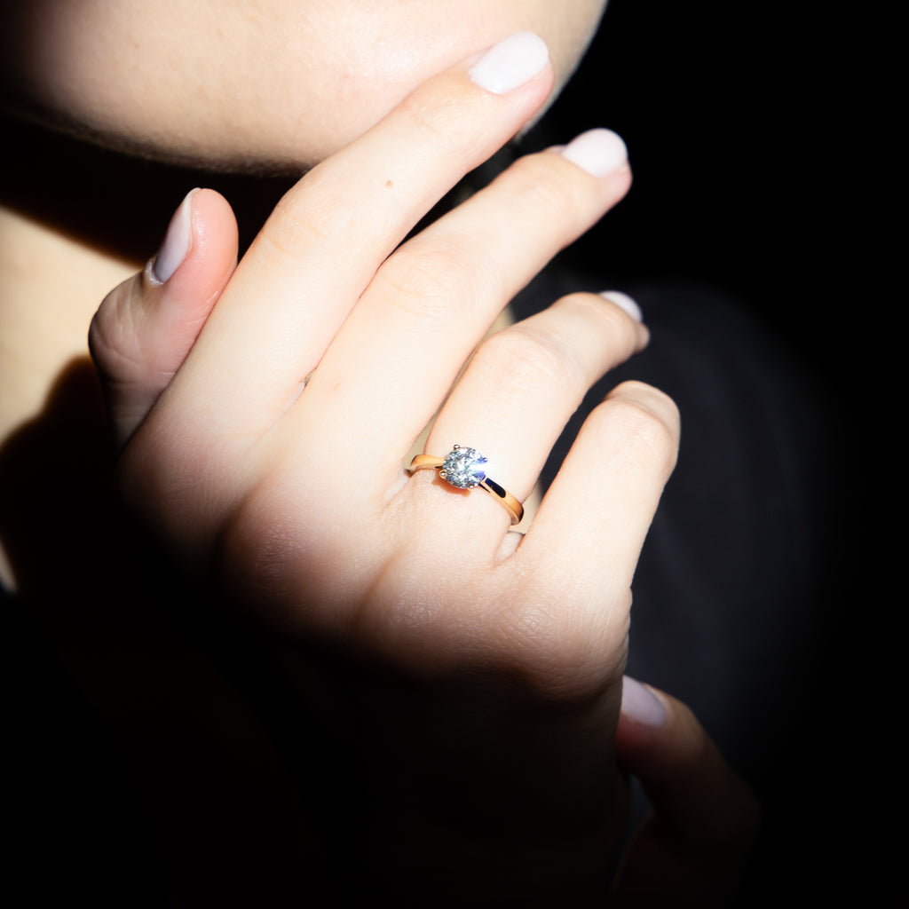 "Imperial Solitaire 1" Ring D1Ct/1 - 750/1000 Yellow Gold