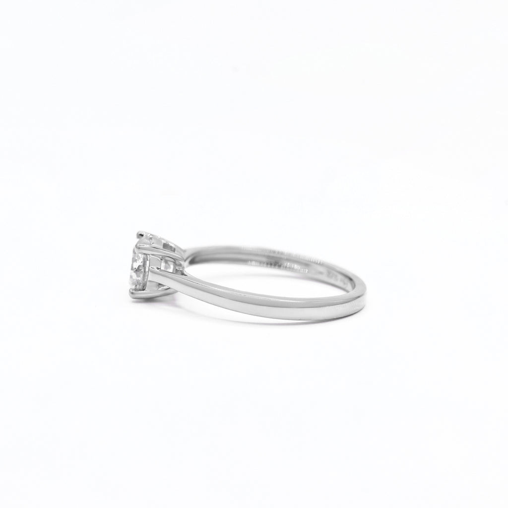 "Délicate'" Solitaire Ring D0.50/1
