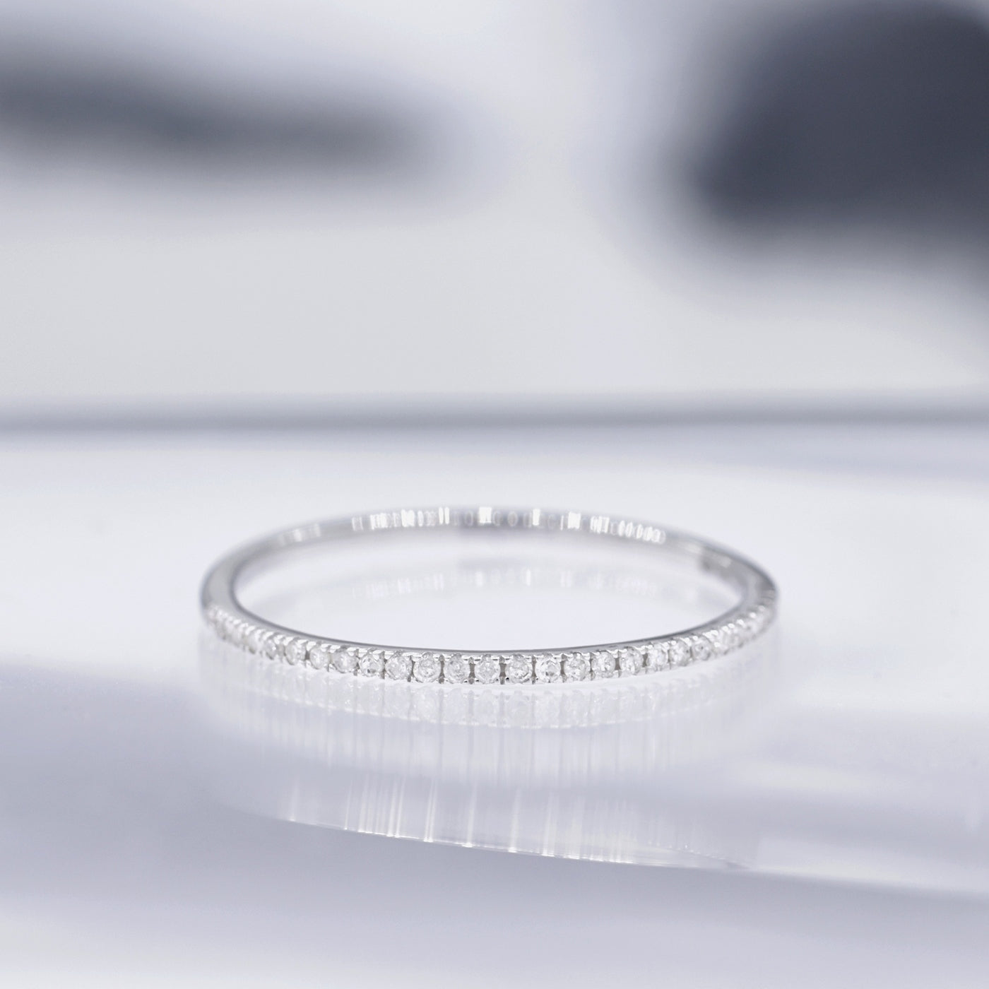 Anillo de Diamantes "Simply You" 0.08/27 - Oro Blanco 375/1000