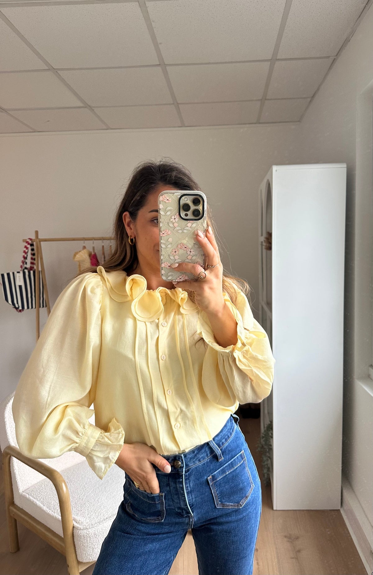 Brune light yellow blouse