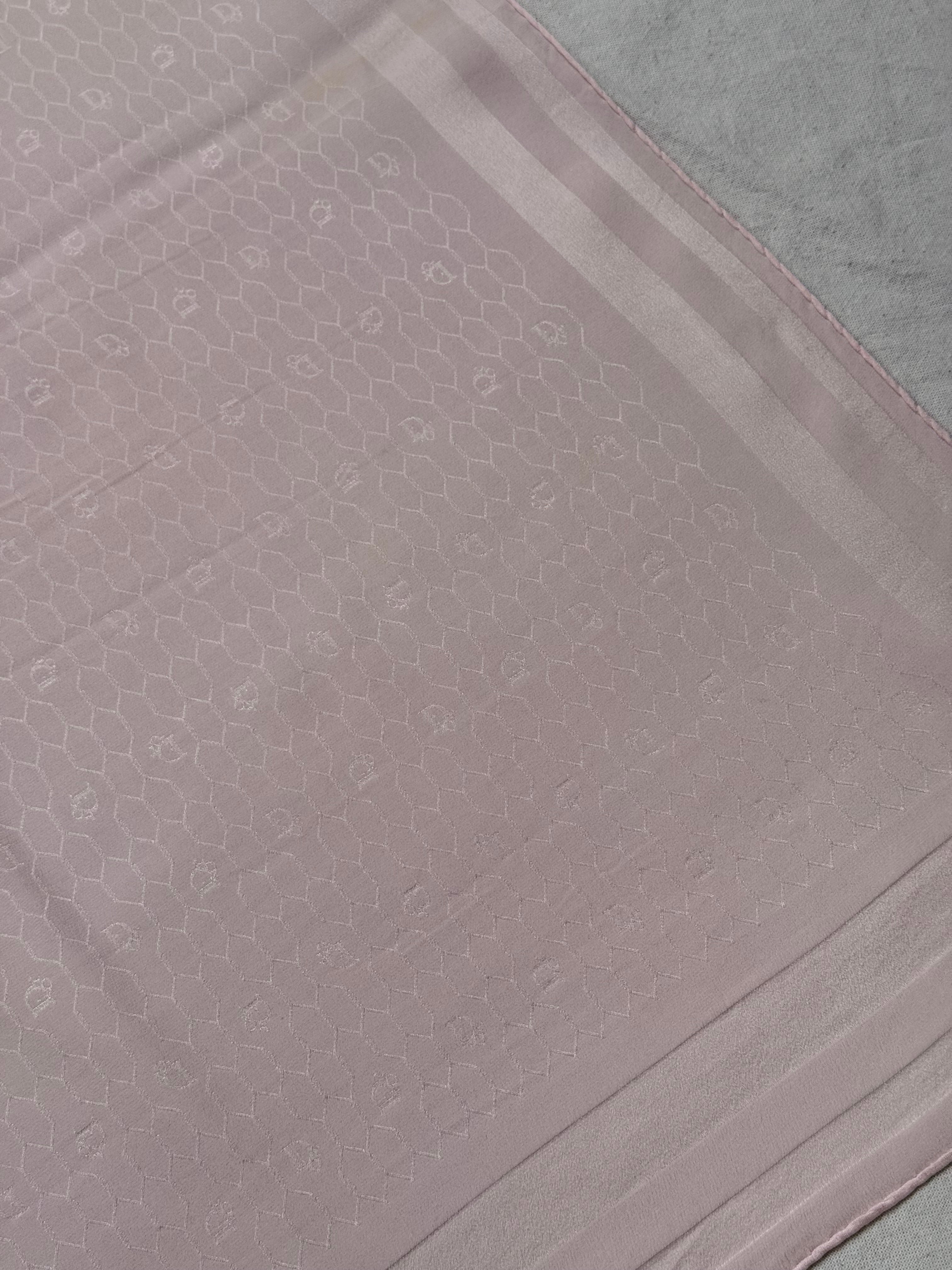 Bufanda Christian Dior vintage – Monograma tono sobre tono rosa